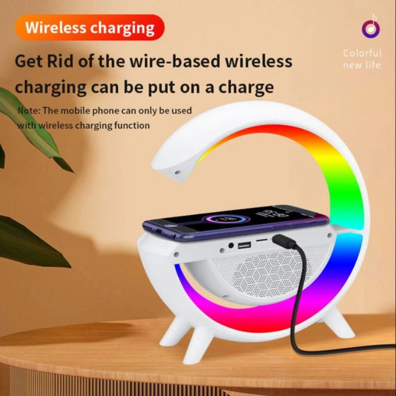 Lampe Chargeur Sans Fil 3-en-1 — LED + Induction Qi + USB