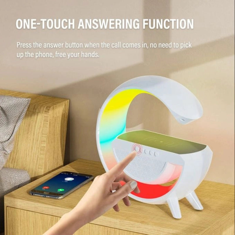 Lampe Chargeur Sans Fil 3-en-1 — LED + Induction Qi + USB