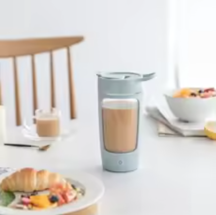 Shaker Électrique Portable 650ml — Mix Parfait en 1 Clic